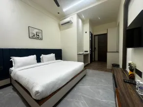 Lords Swastik Studio Kodinar - Room