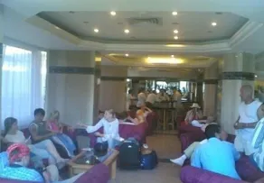 Queens Valley Hotel - Coin salon dans le hall
