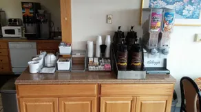 Super 8 by Wyndham Laramie - Restaurant