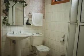 Hostal Hielo Sur - Bathroom