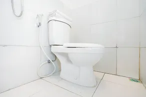 Hotel O Mojoanyar Near Terminal Bis Mojokerto - Bathroom