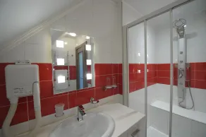 Garni Hotel Leopold I - Badeværelse
