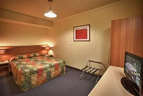 Opal Inn Hotel, Motel, Caravan Park - Room