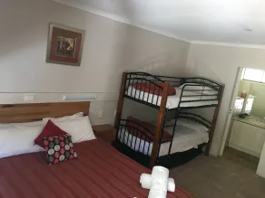 Black Forest Motel - Habitación