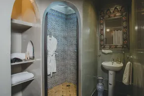 Riad Tama & SPA - Authentic Ourzazate Stay - Bathroom