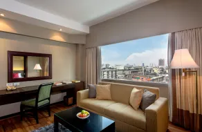 Ramada Plaza by Wyndham Bangkok Menam Riverside - Vue de la chambre