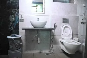 The Ocean Front - Bathroom