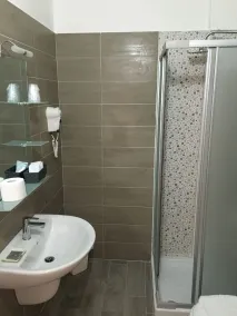 Hotel Astoria - Bathroom