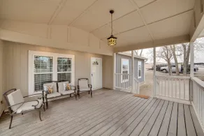 Steps to WES Arena: Pet-friendly Cabin w/ Deck! - Interiør