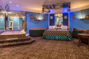 Inn of The Dove Romantic Luxury & Business Suites - Vue de la chambre