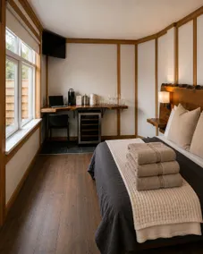 Tucked Inn - Quarto