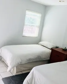 Entire 3 Bedrooms Guest House Close Beach Downtown - Rum