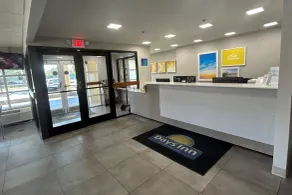 Days Inn by Wyndham Atlanta Stone Mountain - Lobby