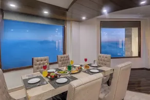 Lawrence Solitaire Resort, Mall road, Mussoorie - Restaurant