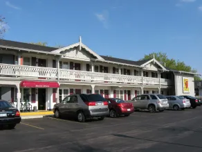The Chalet Motel - Hall