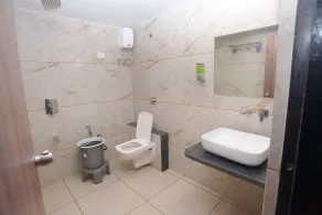 HOTEL LEE GOLD - Bagno