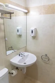Alda Estella Hostel - Bathroom