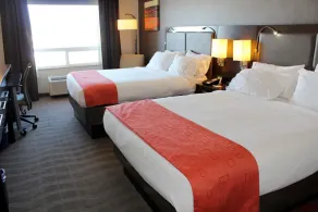 Chateau Inn & Suites Bonnyville - Room