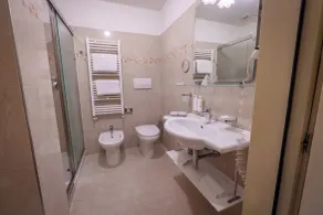 Hotel & Meeting Centergross  - Badezimmer
