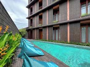 Balvanta Coliving - Pool