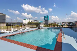 Clarion Pointe Sulphur - Lake Charles - Piscine