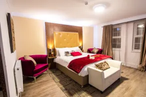 Trivelles Gatwick Hotel & airport Parking - Room