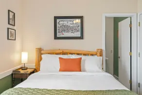 The Bent Elbow - Chambre