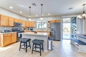 Group Getaway w/ Pool & Patio in San Tan Valley! - Interiör