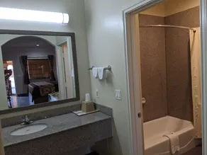 Regency Inn and Suites Galena Park - Badeværelse