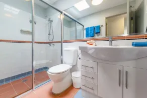 Condo 105 @ Horizons Golf Resort - Salamander Bay NSW - Baño