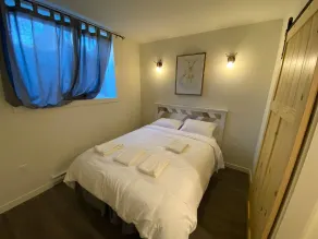 Brand New Dt 1 Br Close To All Edmonton, Canada - Room