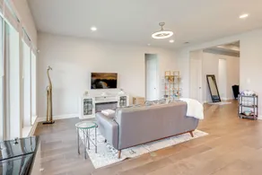 10 Min From Austin! High-end Home w/ Nice Backyard - Innvendig