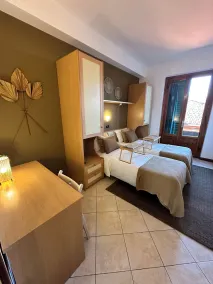 Hotel La Riviera - Rum