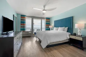 Have family fun in the sun at Daytona Beach in this resort 2BD condo - Rum