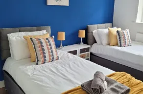 Upper Green View - Quarto