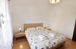 Practical family stay with outdoor area - Værelse