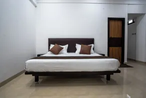 Cross Roads Inn - Room
