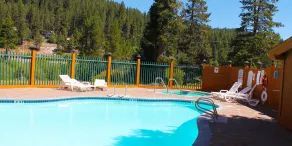 Truckee Donner Lodge - Piscine