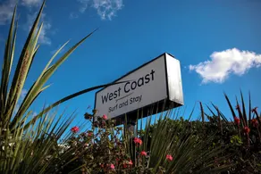 West Coast Surf and Stay - Réception