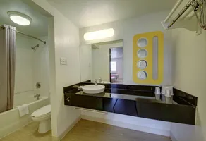 Motel 6-San Antonio, TX - Downtown - Market Square - Badeværelse