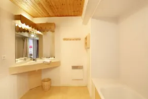 Vacancéole - Résidence Vega - Salle de bain