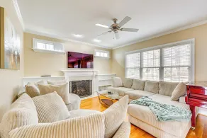 < 9 Mi to Dtwn Raleigh: Family Home w/ Pool Access - Interior