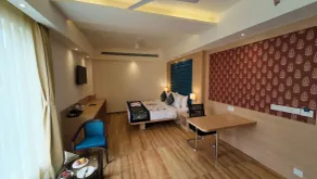 HOTEL SURYA GRAND - Chambre
