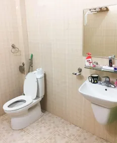 Hằng Thường Hostel - Motorbikes And Tour - Bathroom