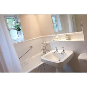 The Winning Post - Bathroom
