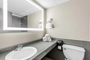 Days Inn by Wyndham Liberty - Salle de bain