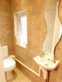 SS Property Hub - Family Apartment in Kensington - Baño