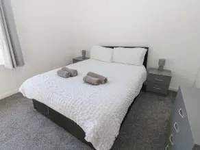 Bolton Terrace - 2 Bedrooms - Sleeps 4 - Rom