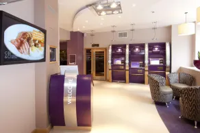 Premier Inn Birmingham City - Waterloo St - Reception