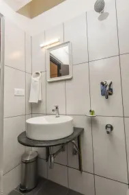 Suraksha Stay Whitefield - Bathroom